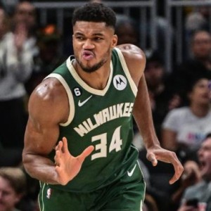 开云app官方下载-9连胜！雄鹿防守为王 字母哥再冲双奖？