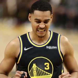 云开体育app下载-多人续约压力风雨欲来 勇士的营盘与底线牢不可破